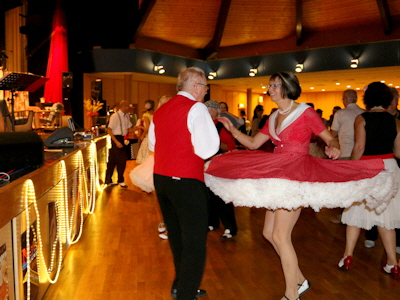 2016-10-29 Neustadt Party 1088b_400